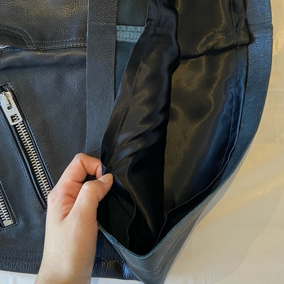 COACH: Edgy black leather skirt - Picture 4 of 5